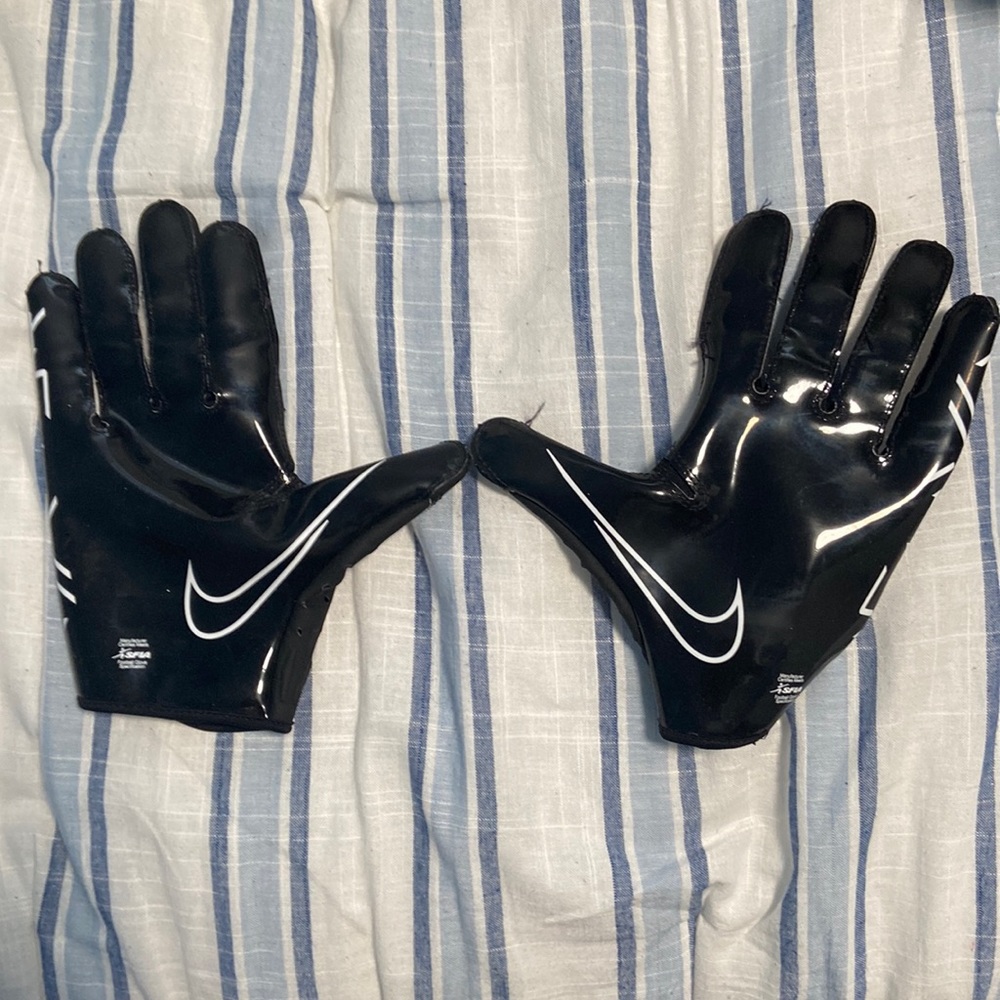 Selling Nike Vapor jet 7.0 Football Gloves